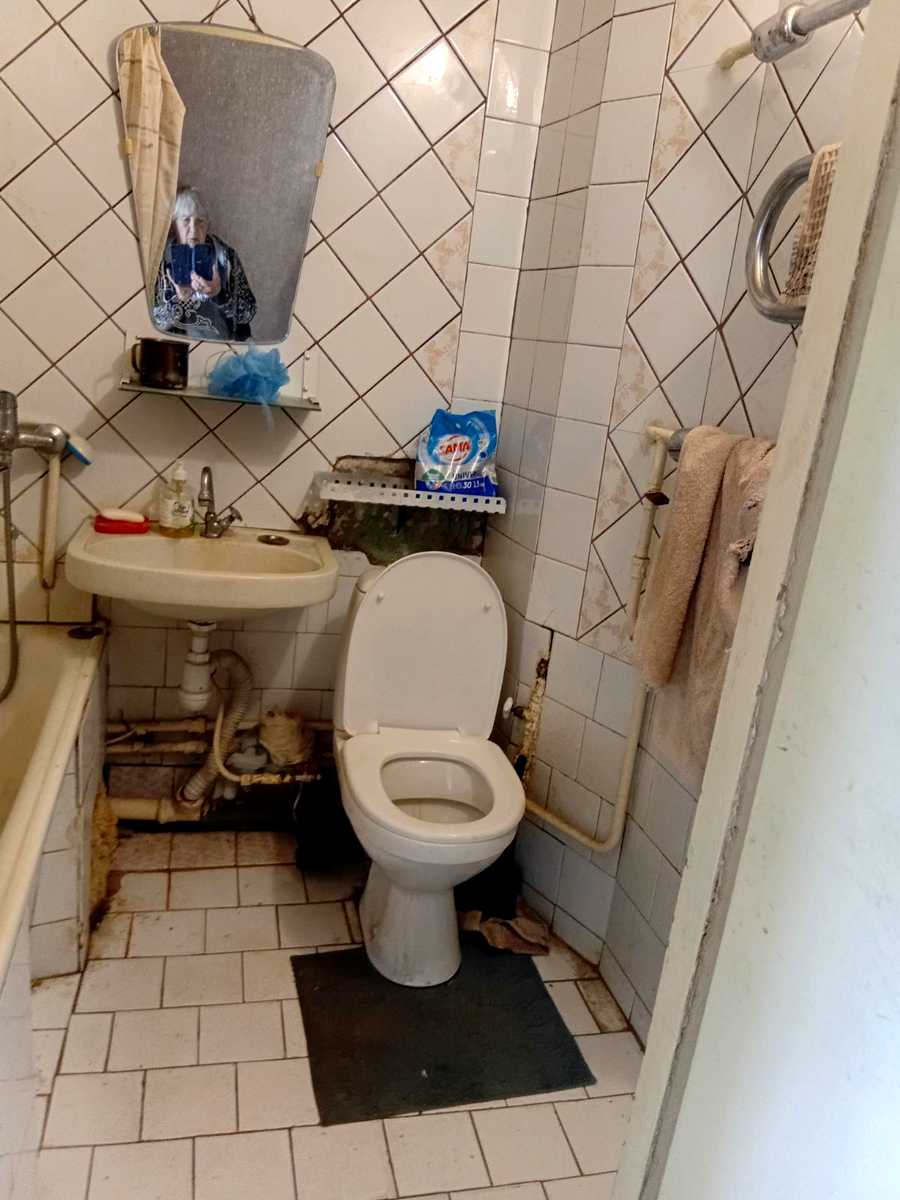 1877659916447881