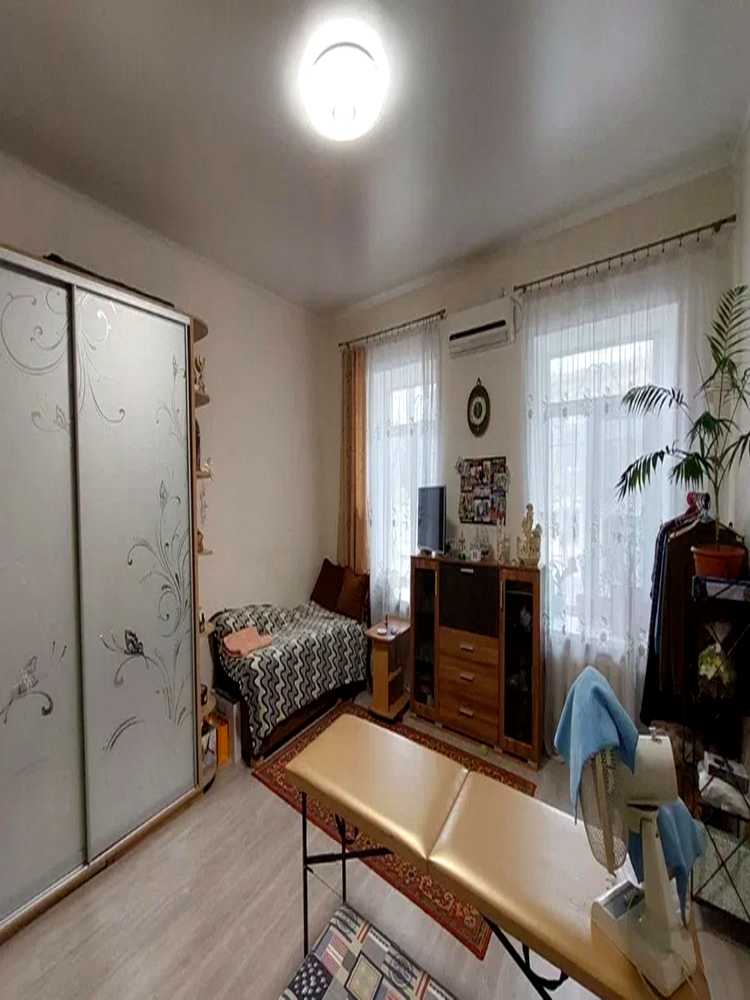 1877661995549881