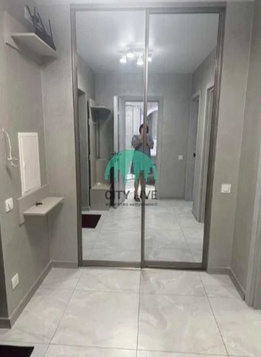 1877662577384750