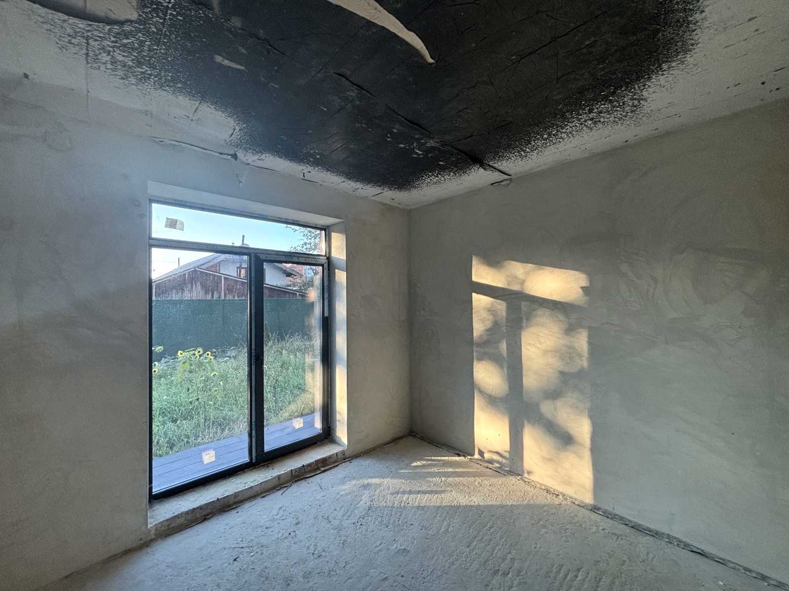 1877663492691935