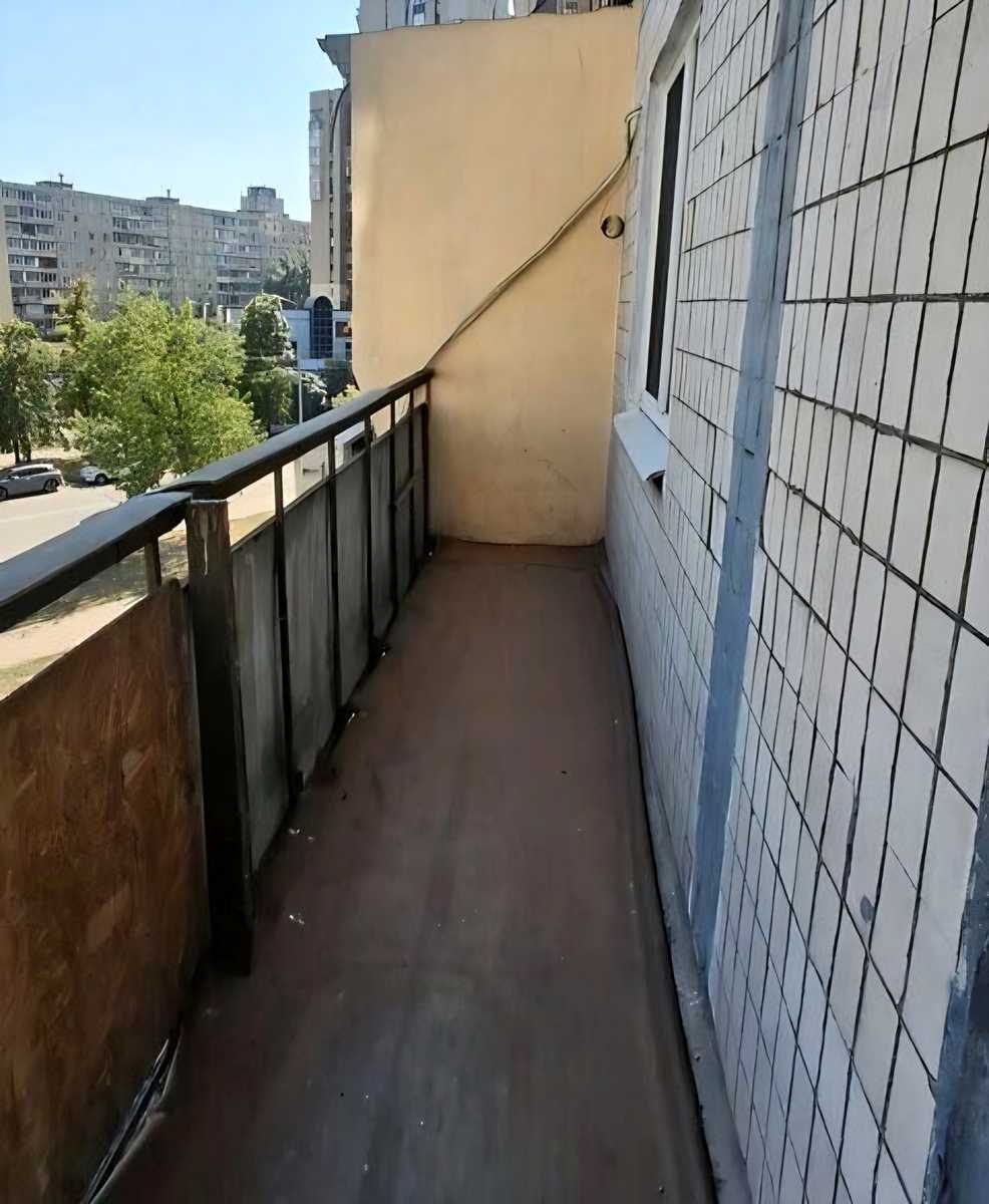 1877663531393330