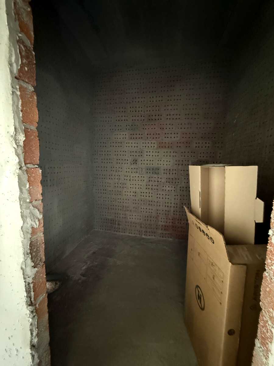 1877663989097377