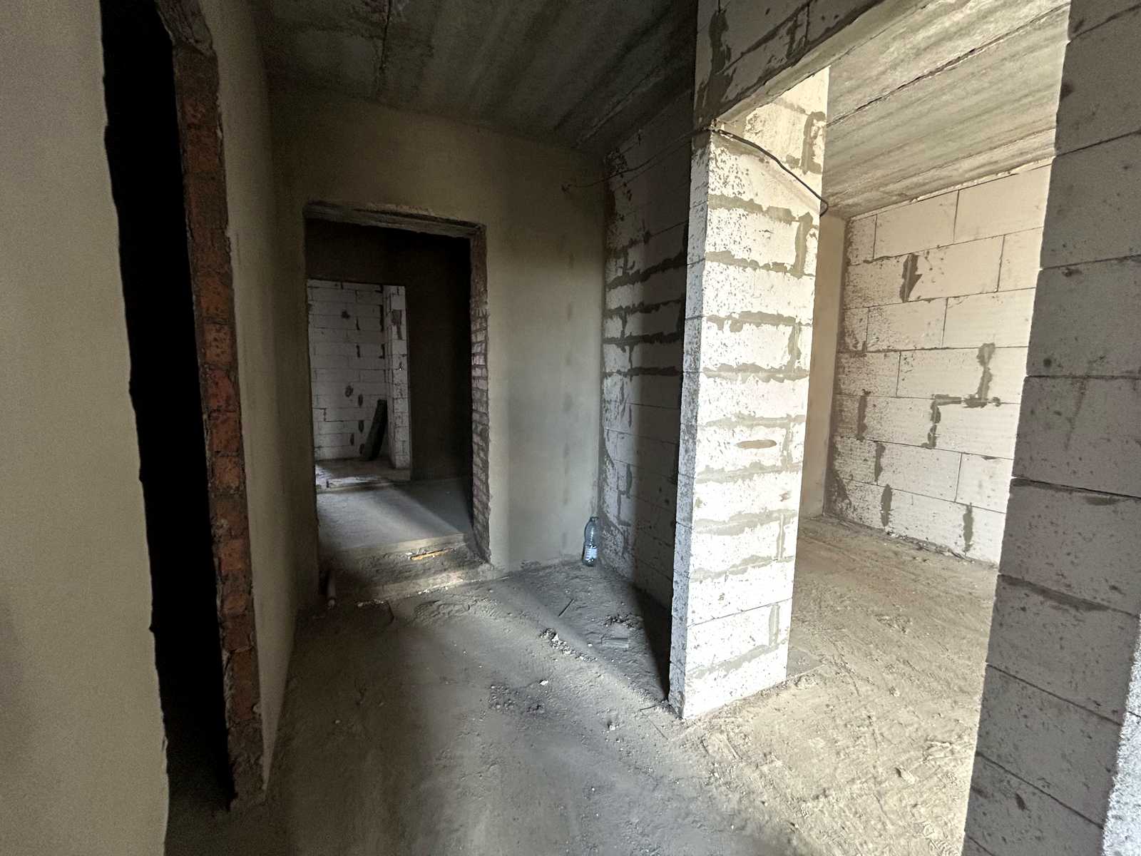 1877666679309258
