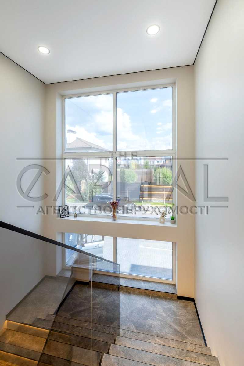 1877667344793799