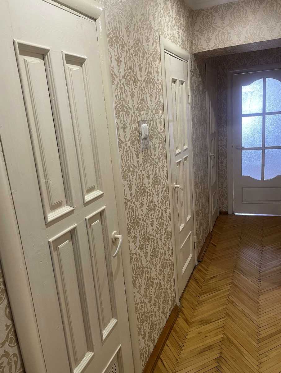 1877668098439379