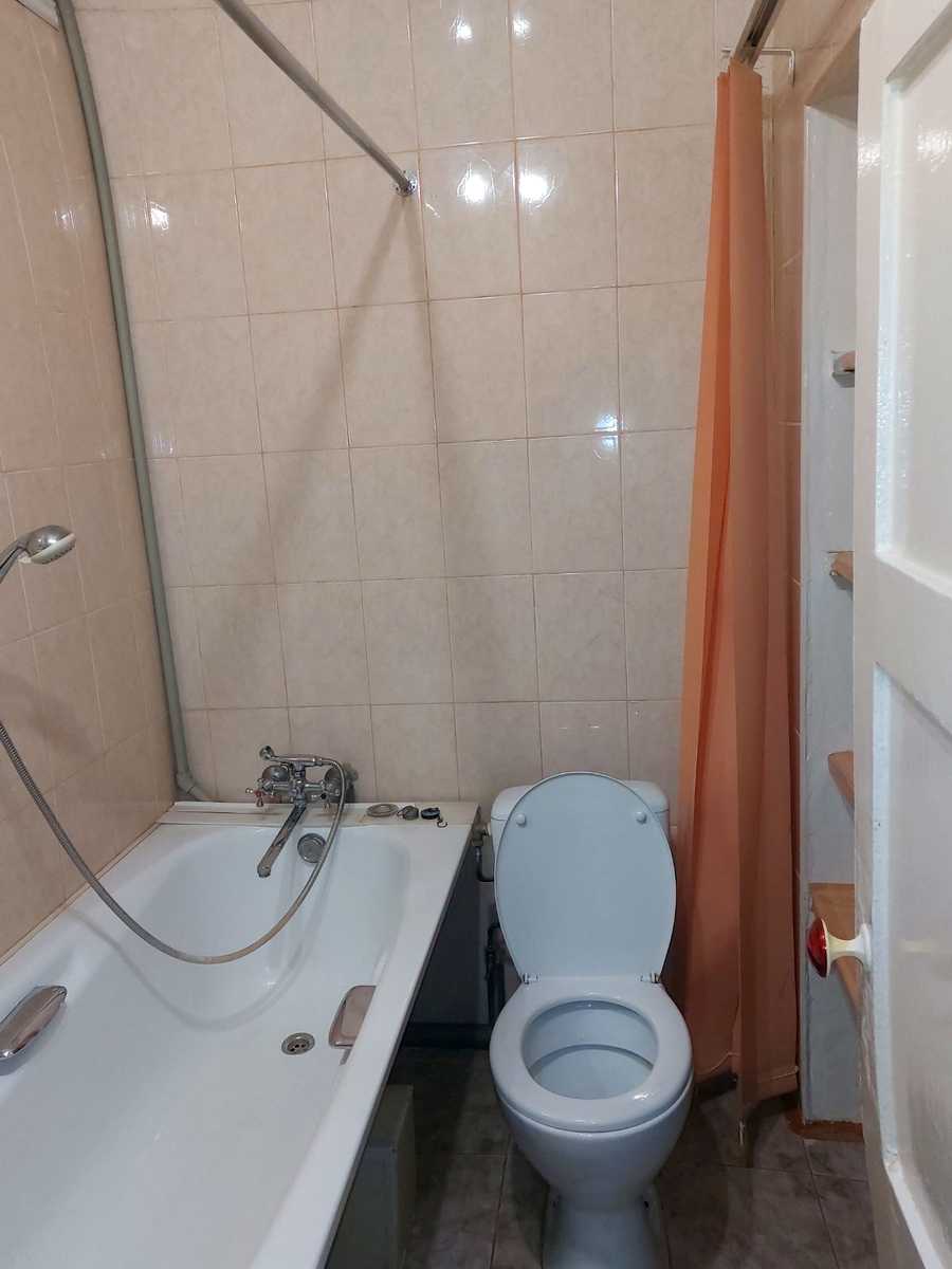 1877668477639021
