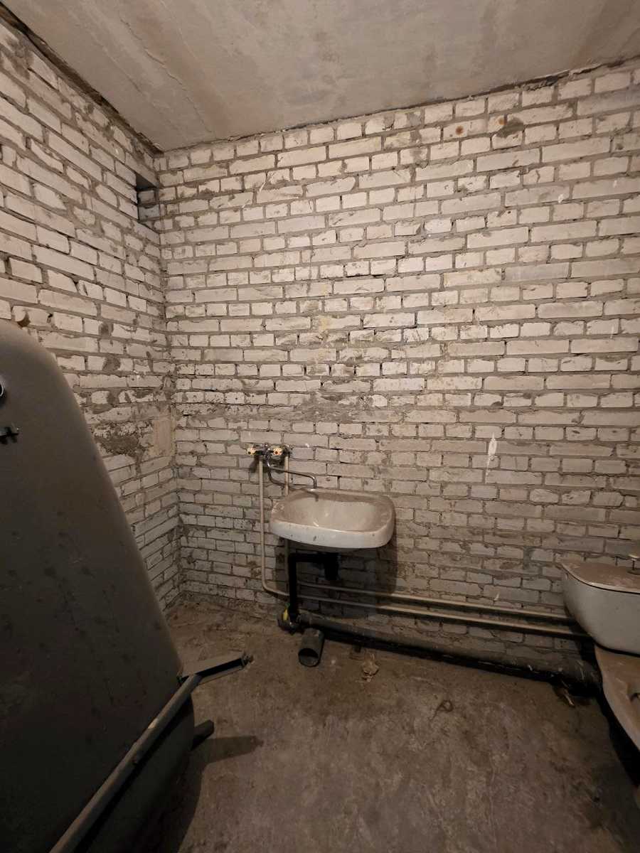 1877668744497861