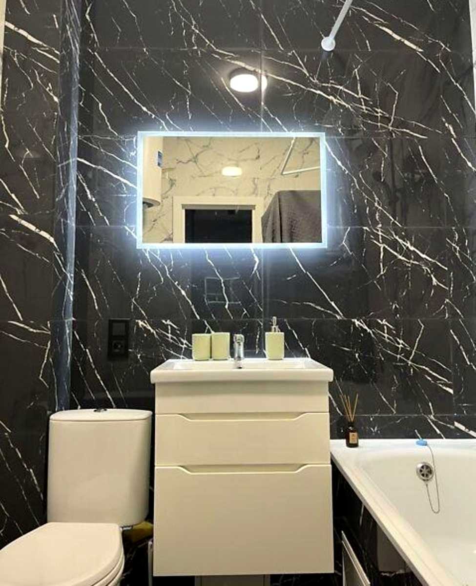 1877668865860904