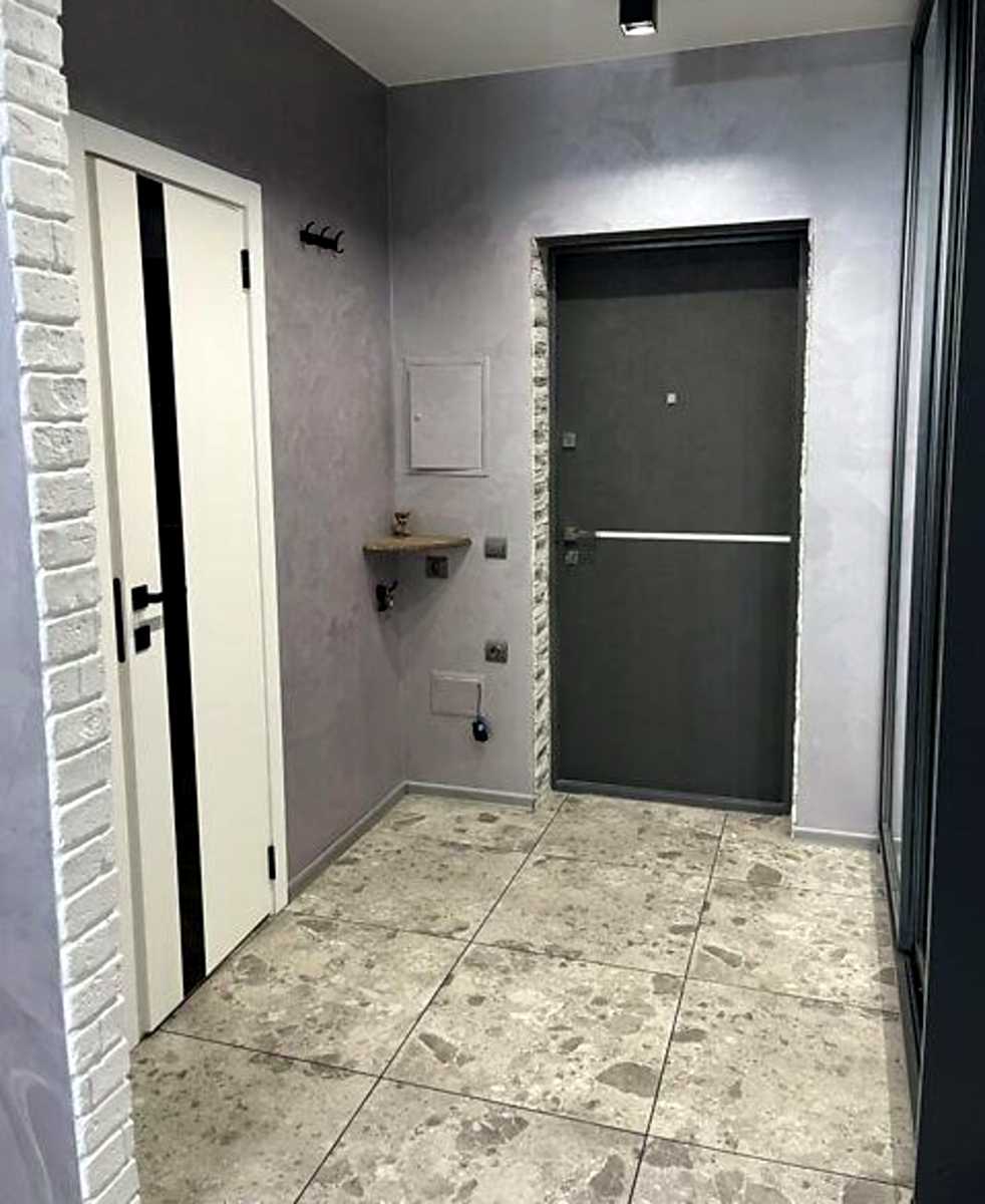 1877668866707915