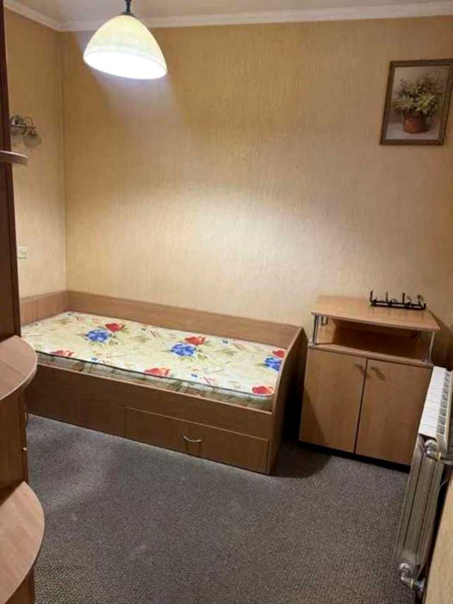 1877669370990302