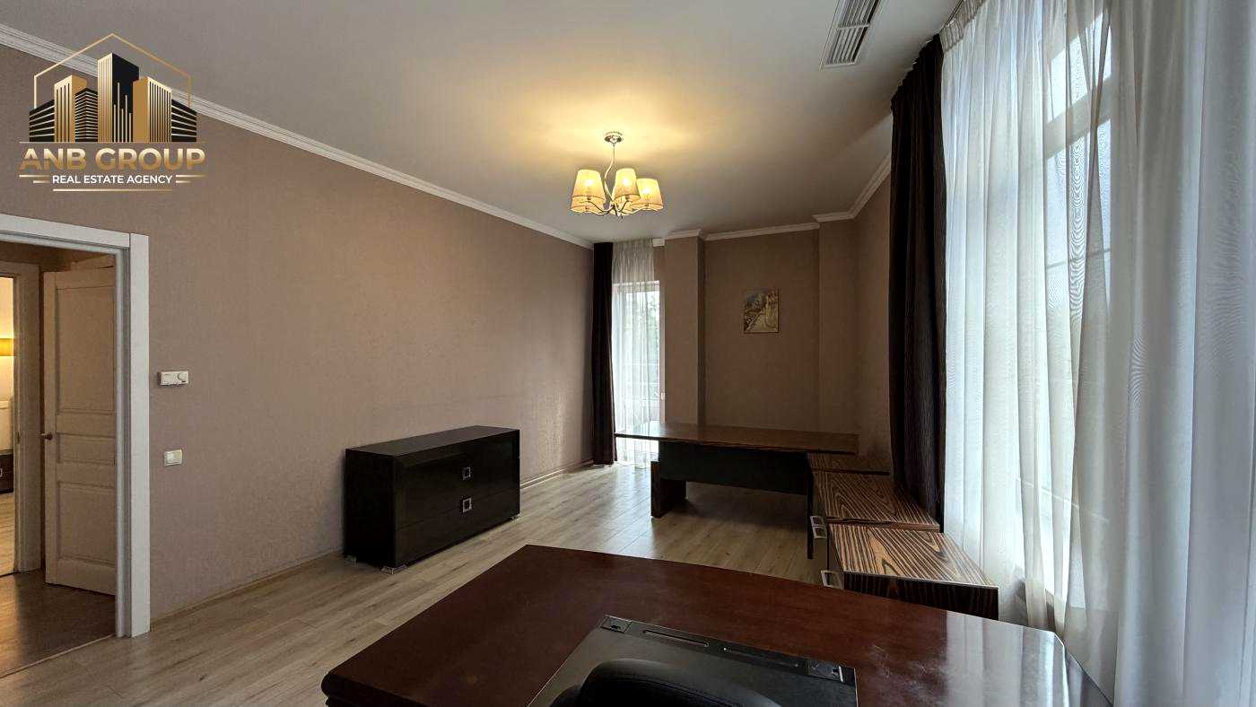 1877670835833992
