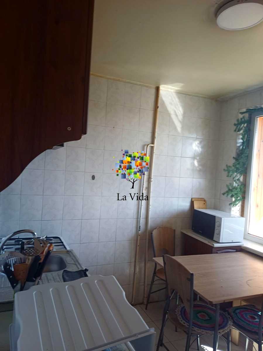1877671090761453
