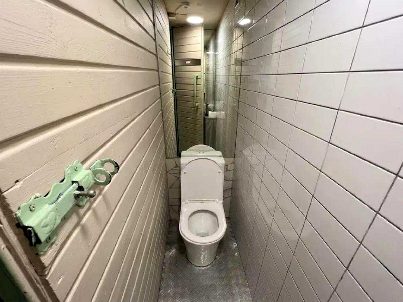 1877672814642210