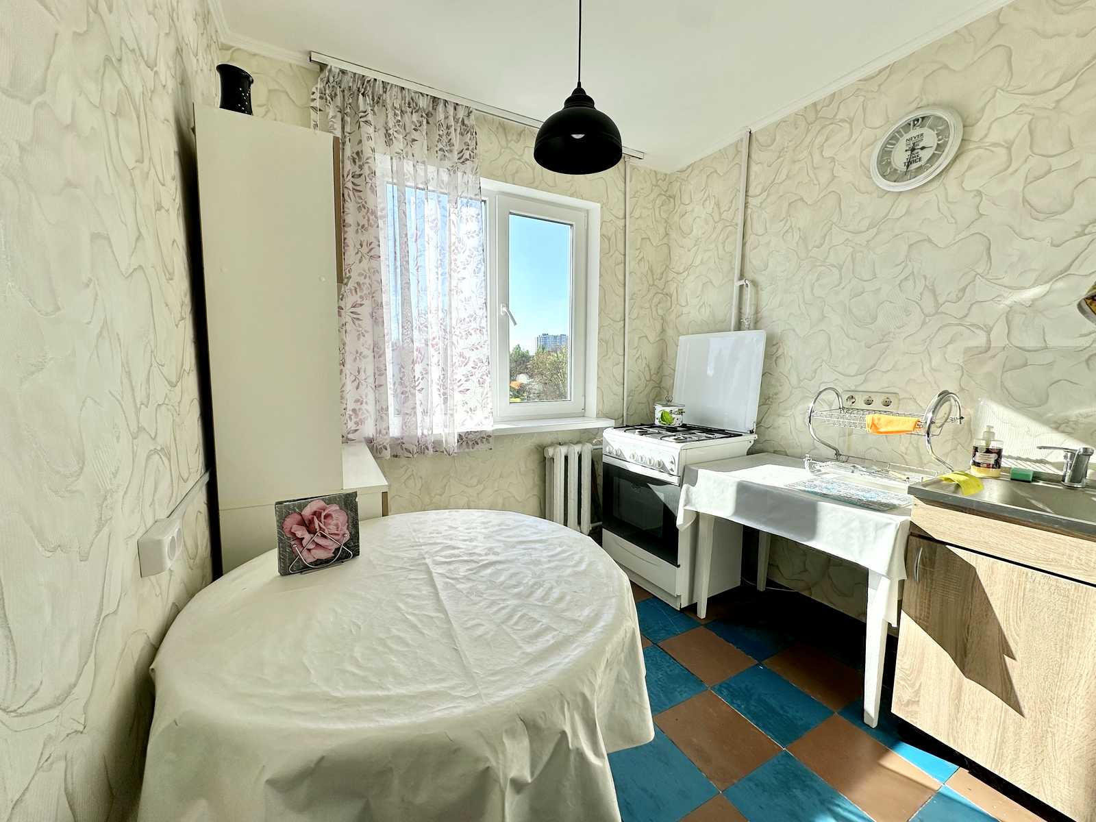 1877674095332382