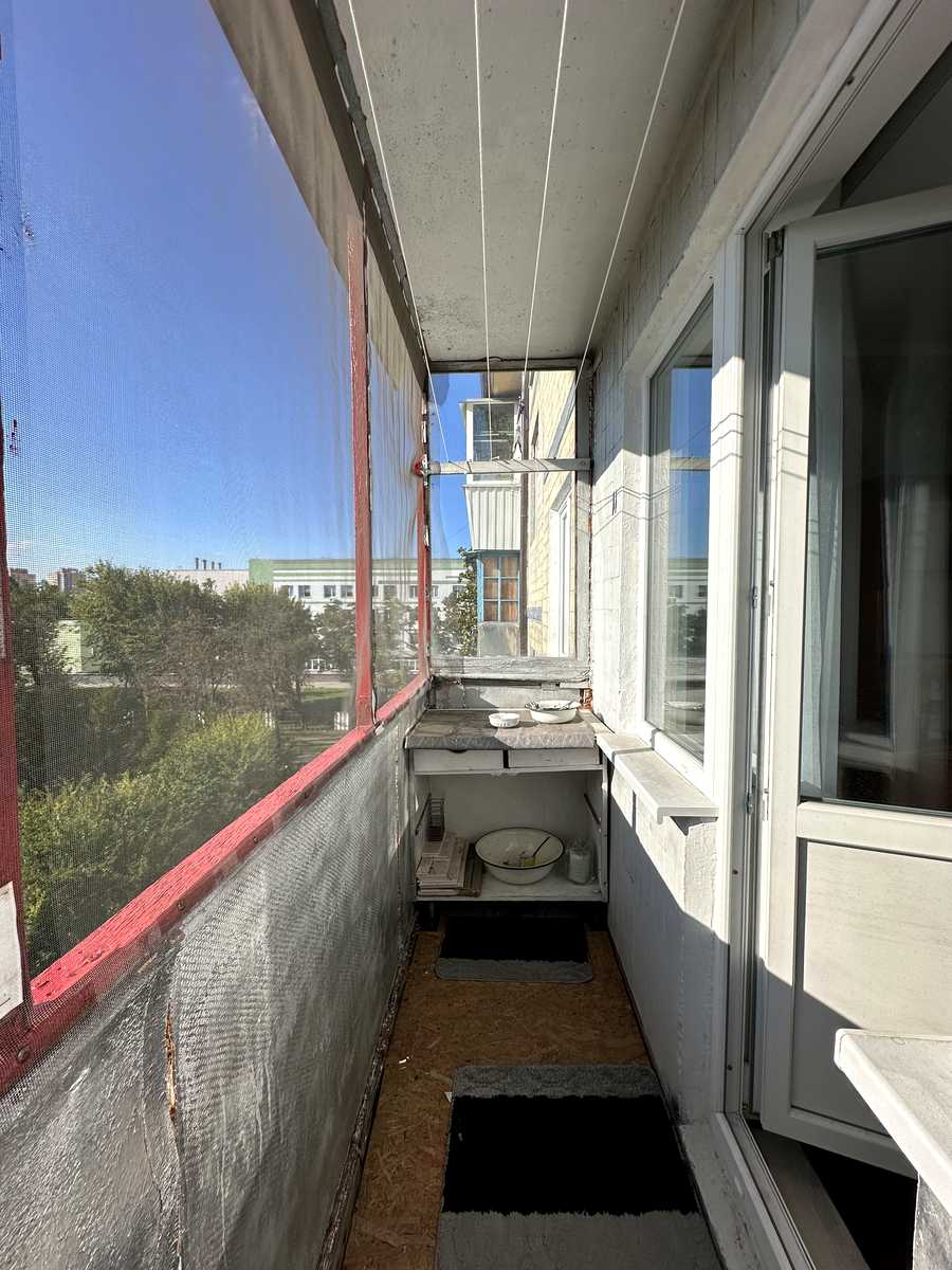 1877674100037571