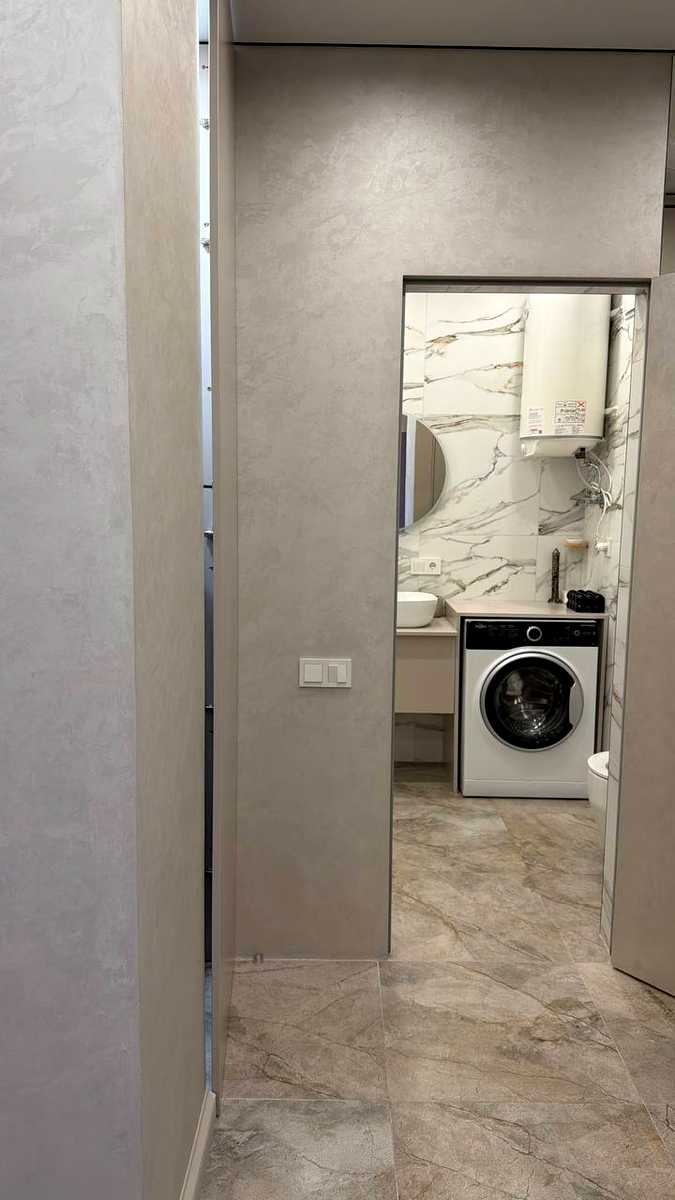 1877674495921669