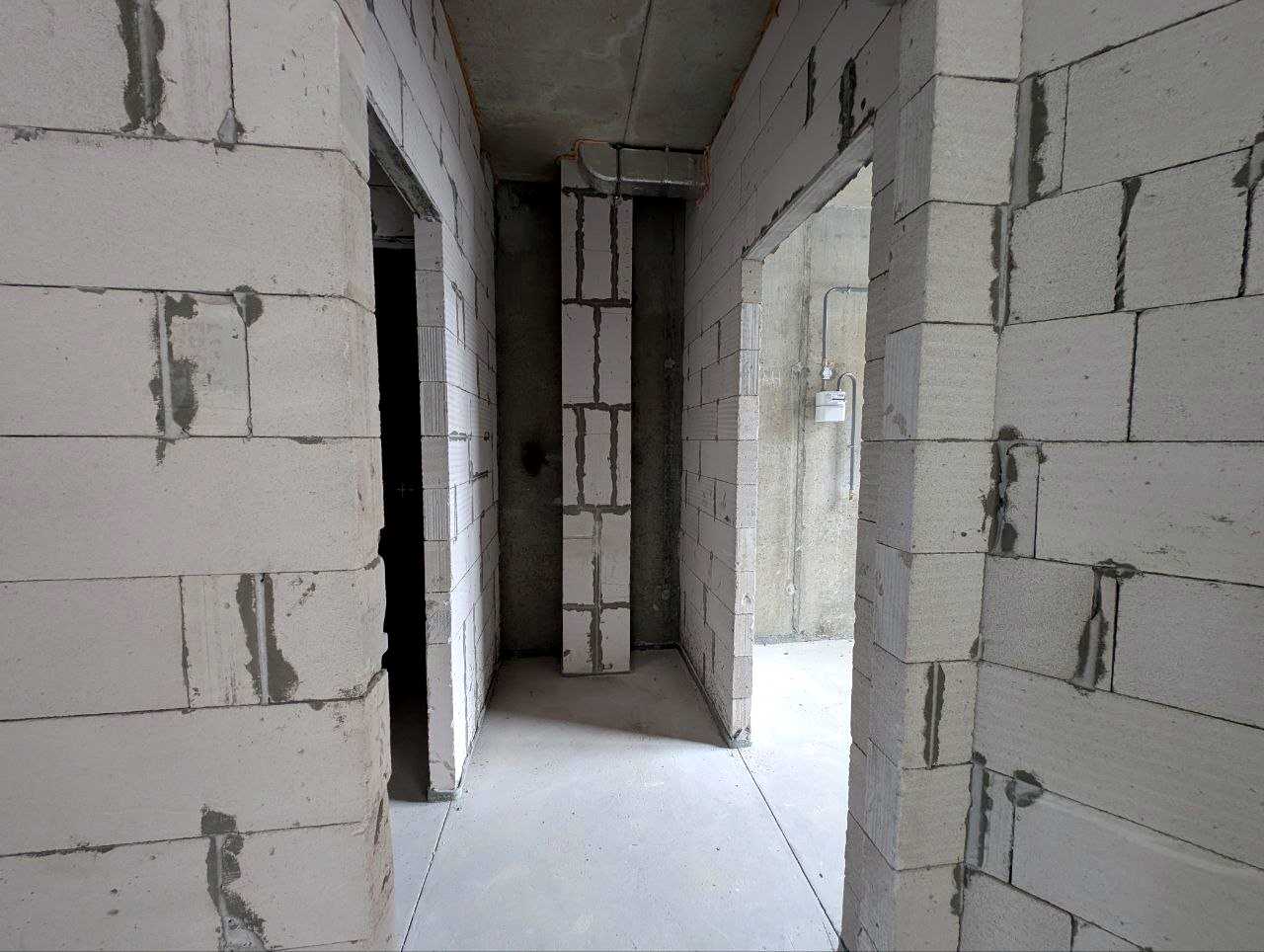 1877675246021117