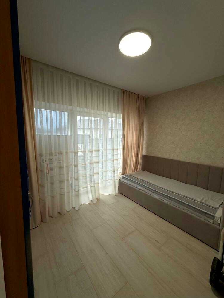 1877675355057159