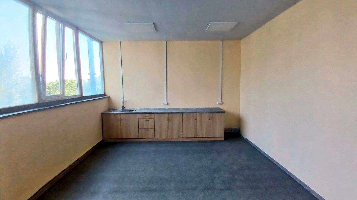 1877675355967697