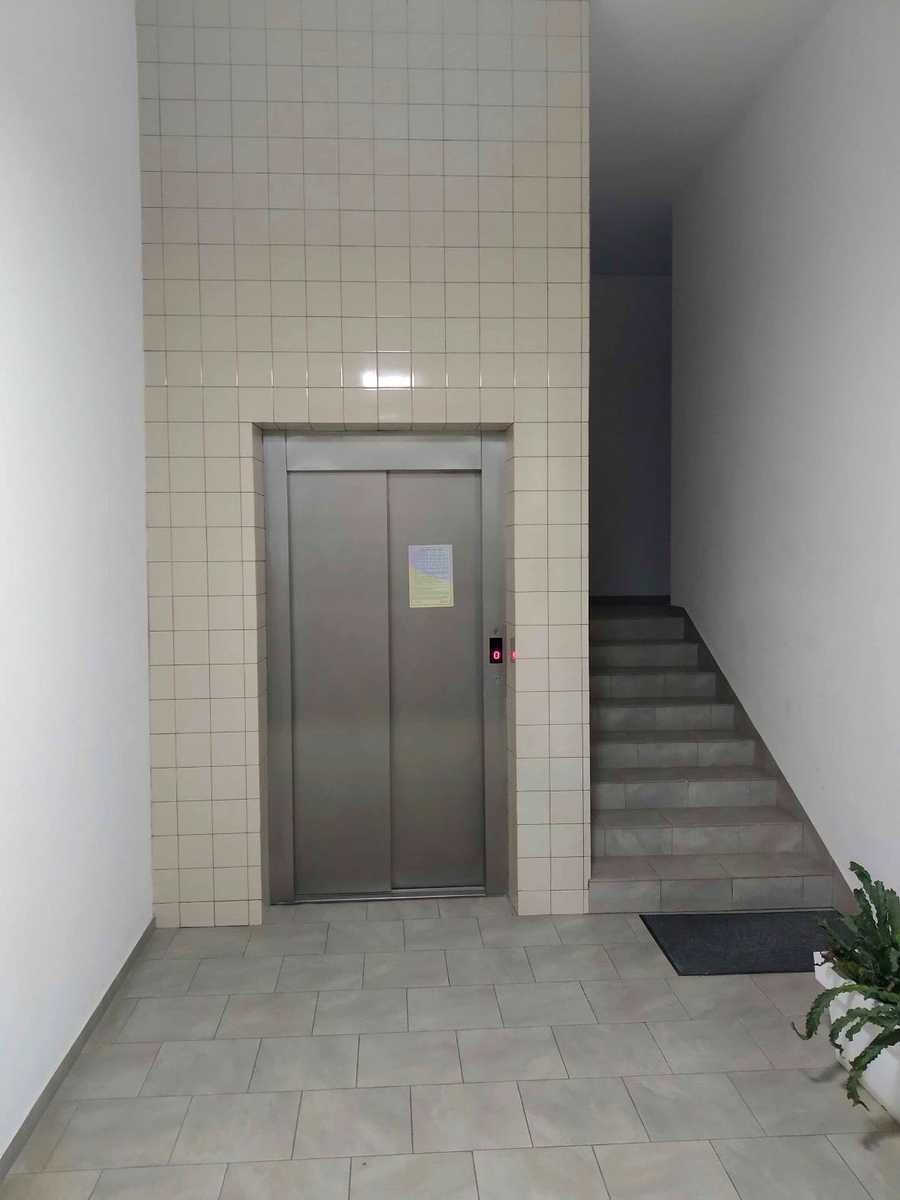 1877676842143240