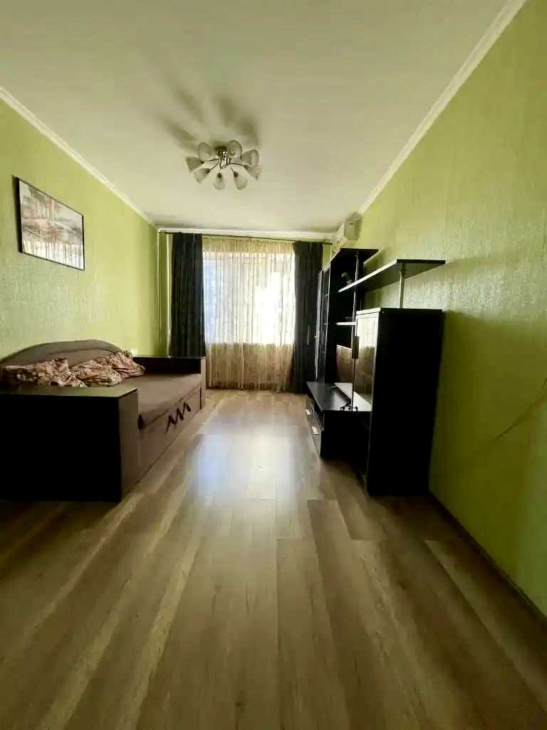 1877678186223776