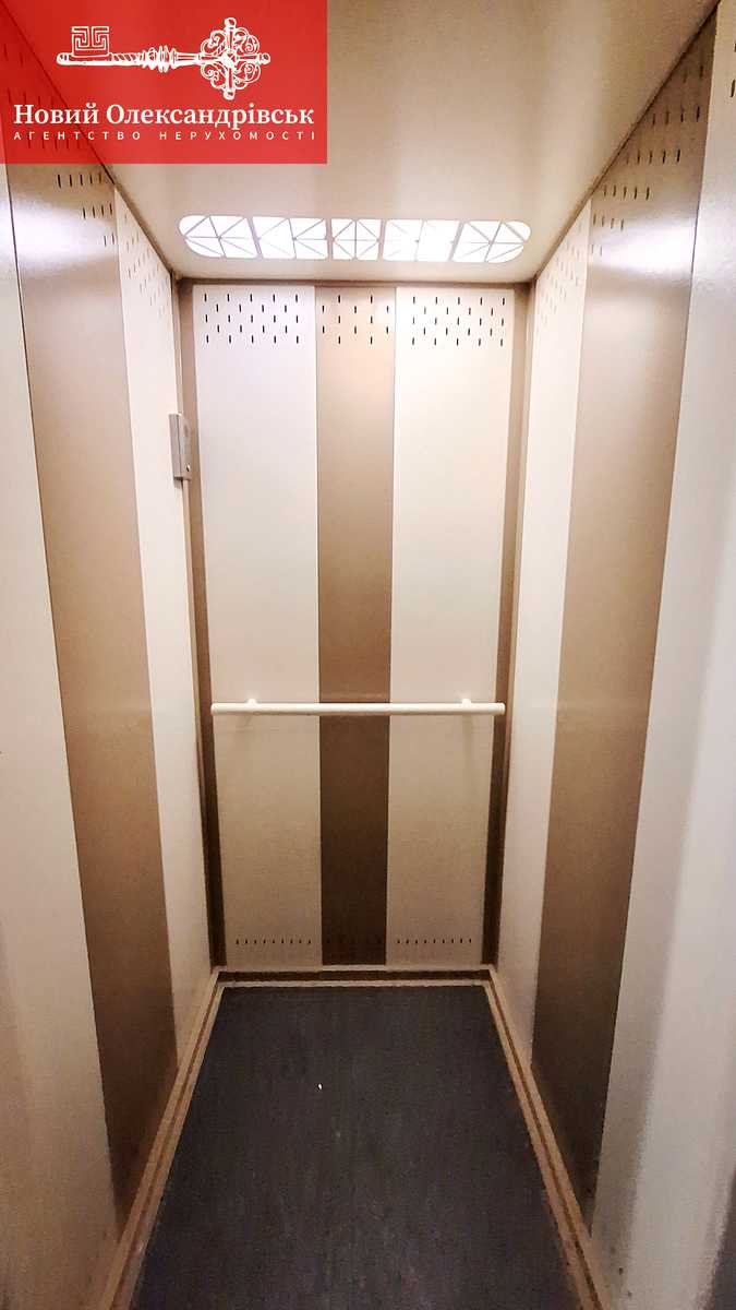 1877678416543282