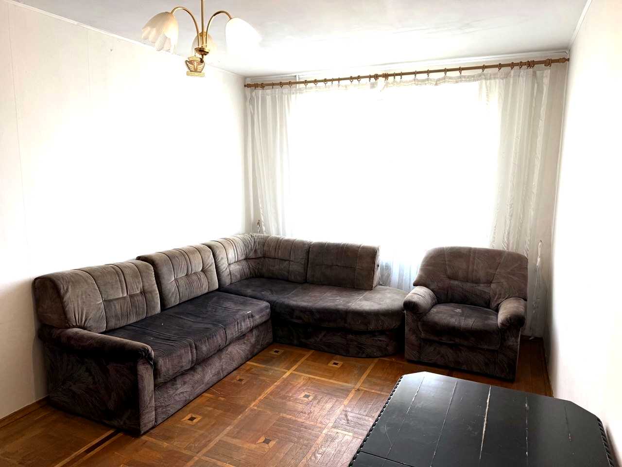 1877681080342815