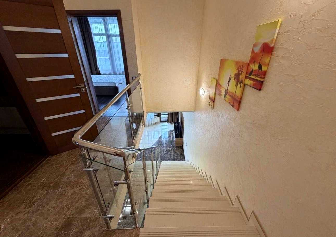 1877681476517271