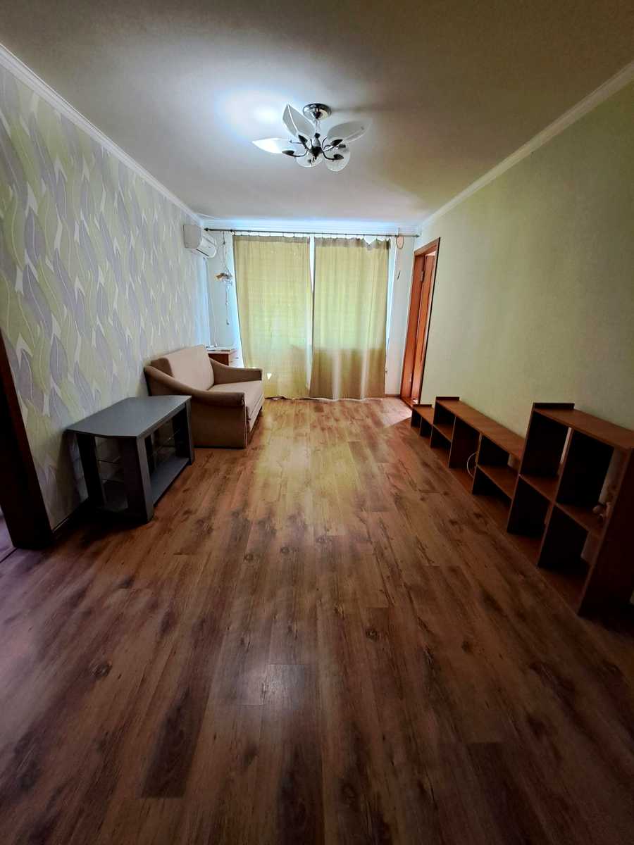 1877683311107198
