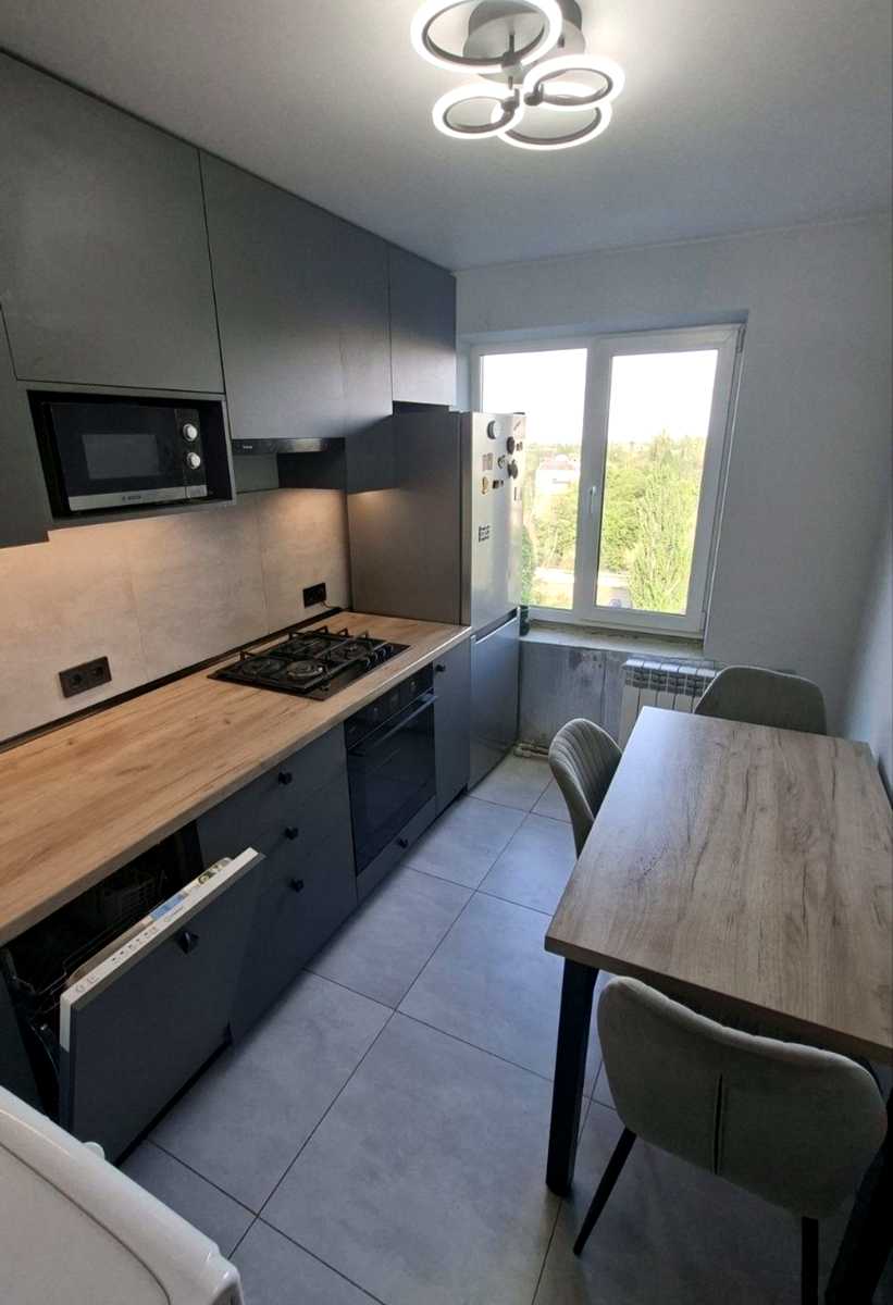 1877685092232902