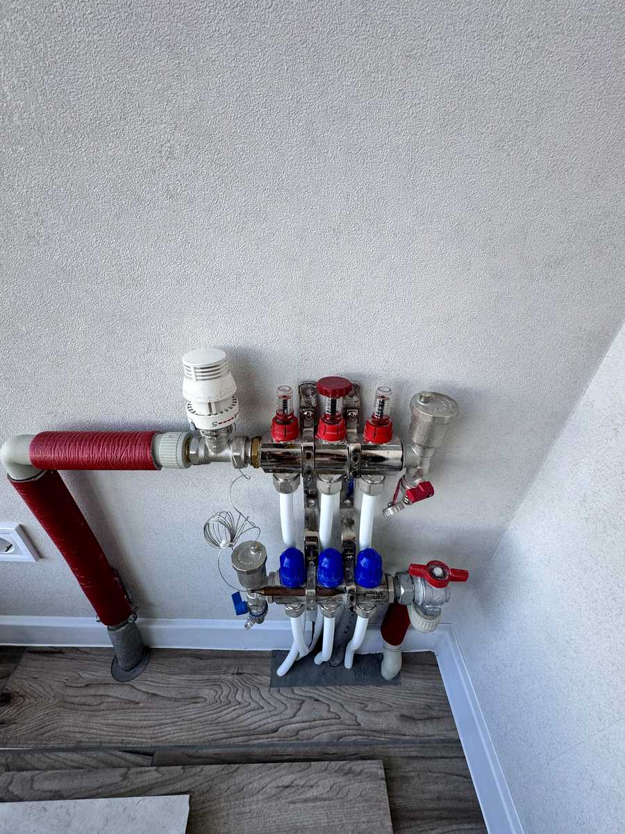 1877686768277024