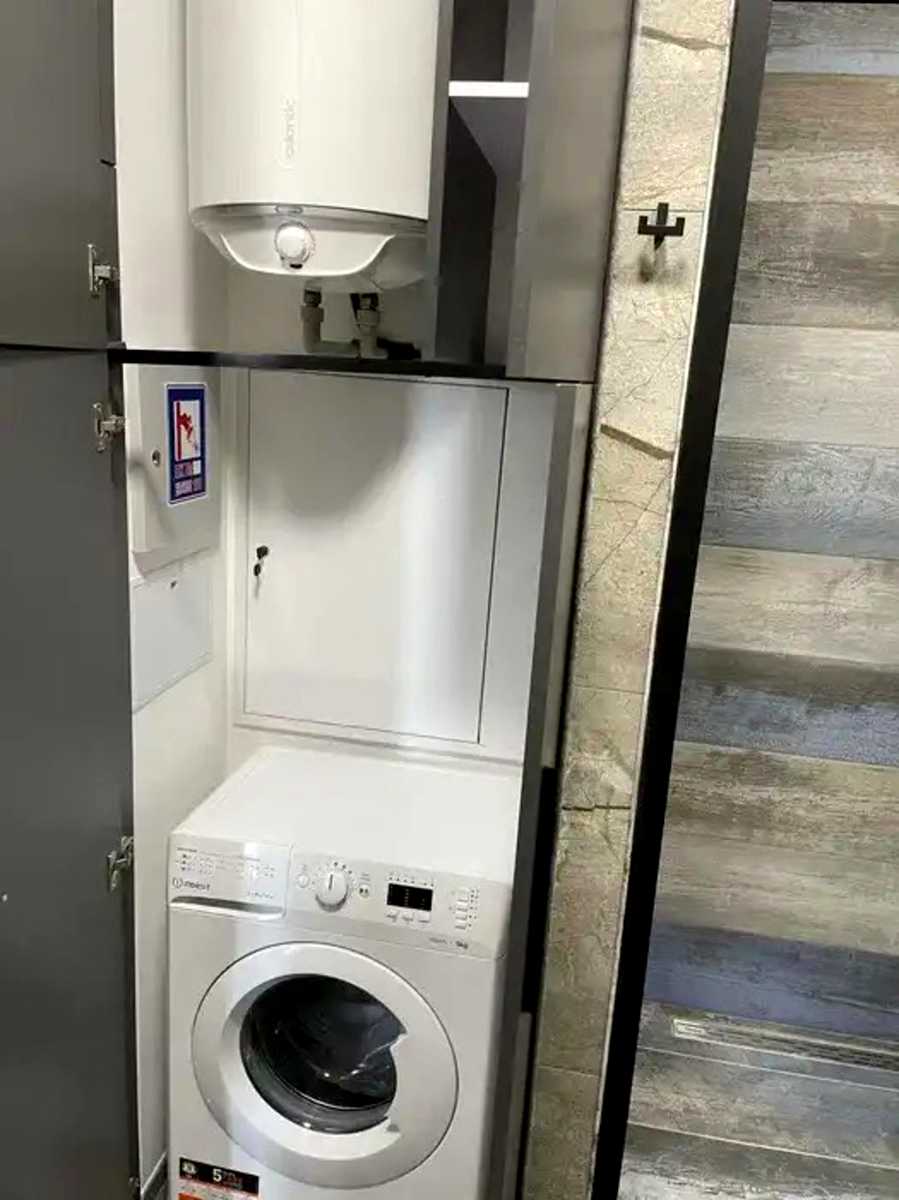 1877690363154390