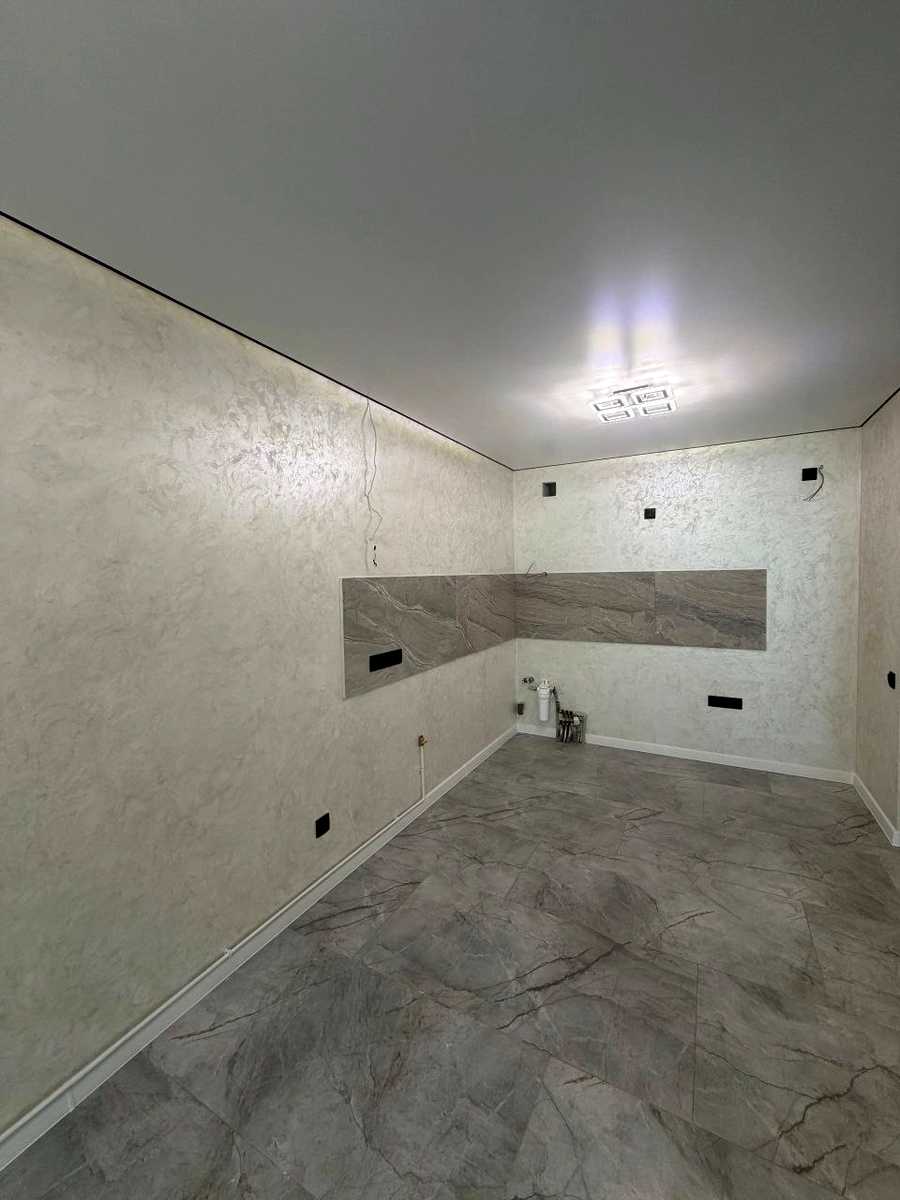 1877693031858399