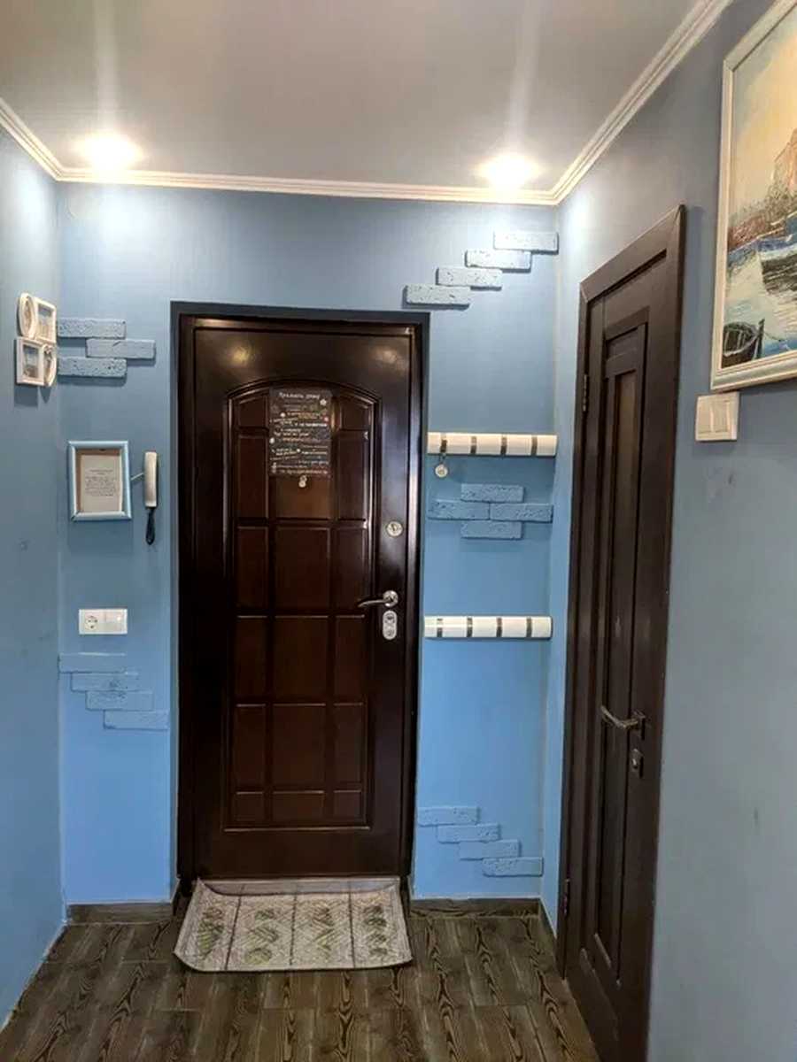1877697888931159