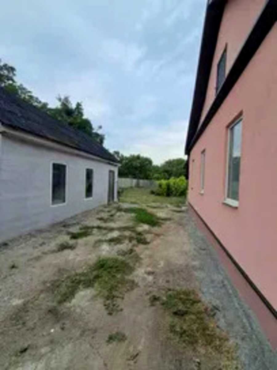 1877707833537681