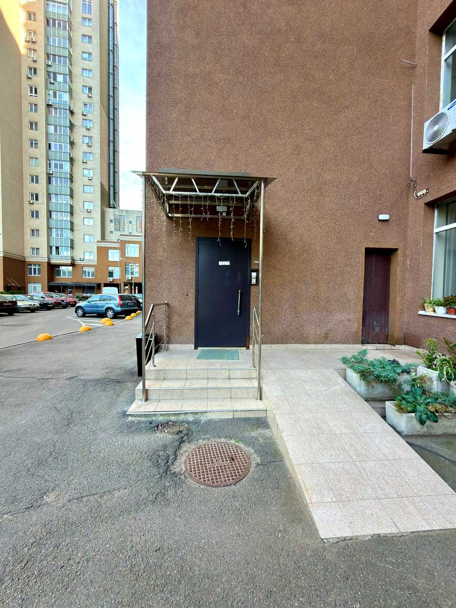 1877731410951312