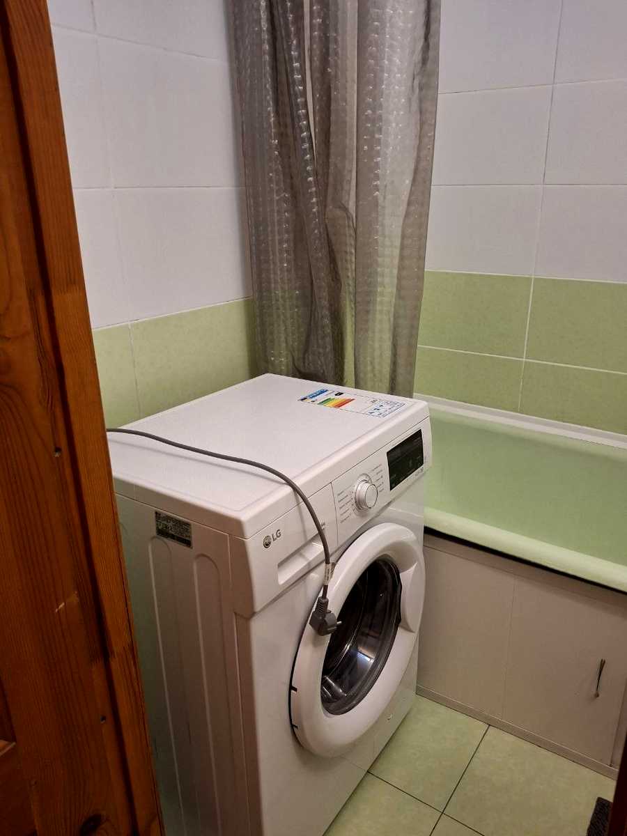 1877737775260445