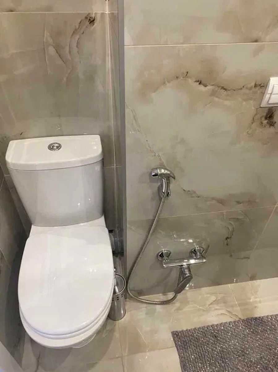 1877737912808123