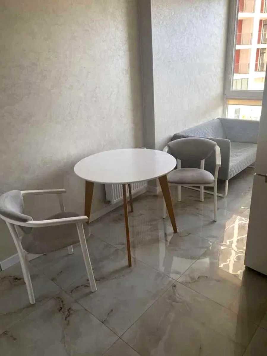 1877737913742179