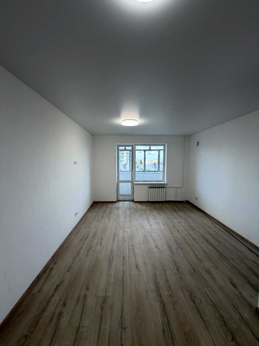 1877737973944528
