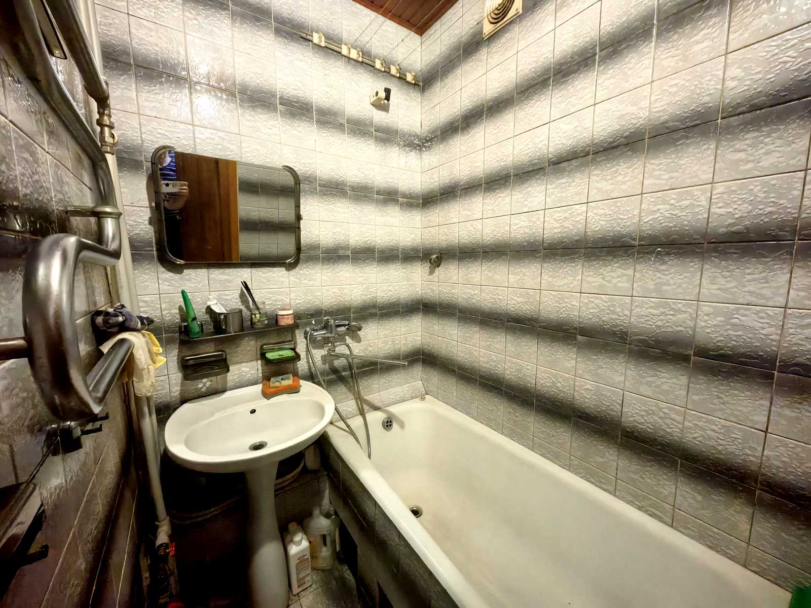 1877740485463883