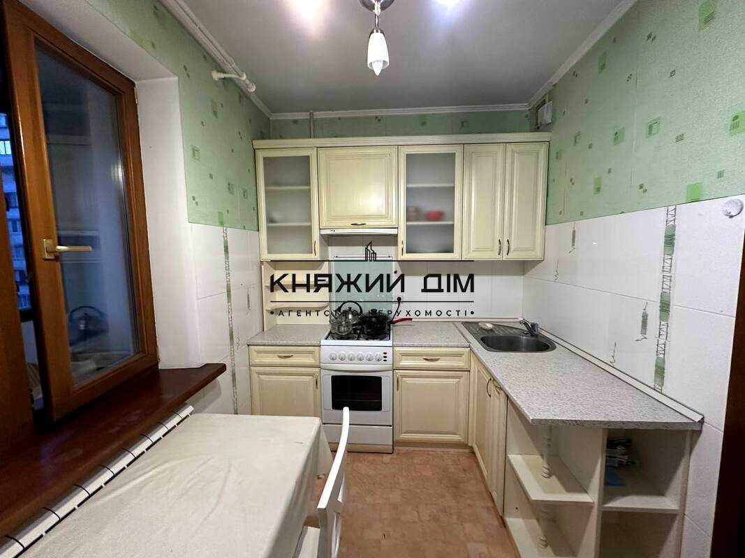 1877741023544141