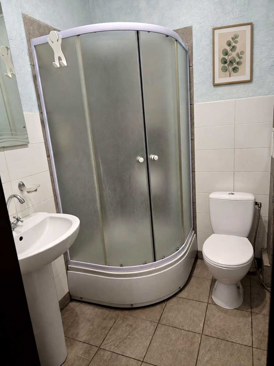 1877741045399822