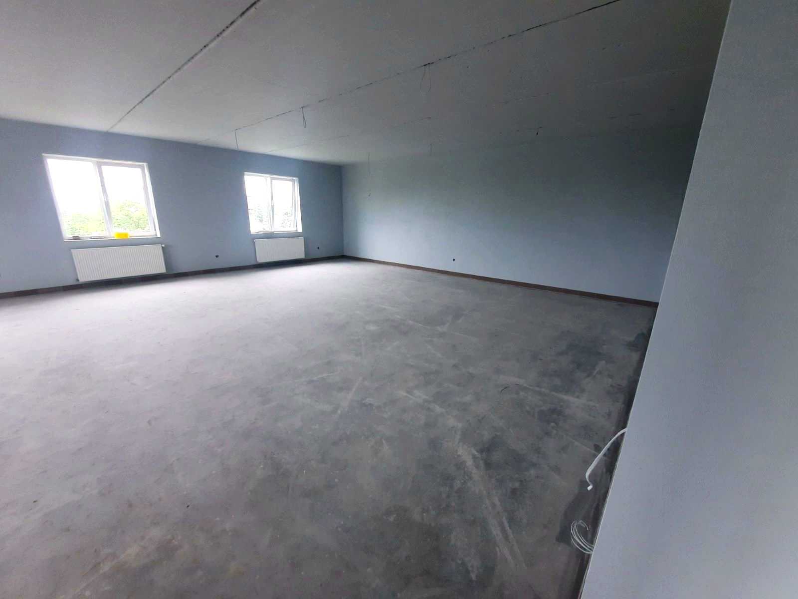 1877741099556945