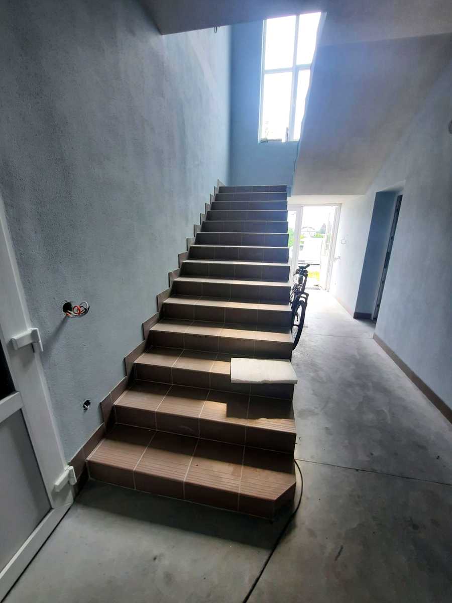 1877741100350130