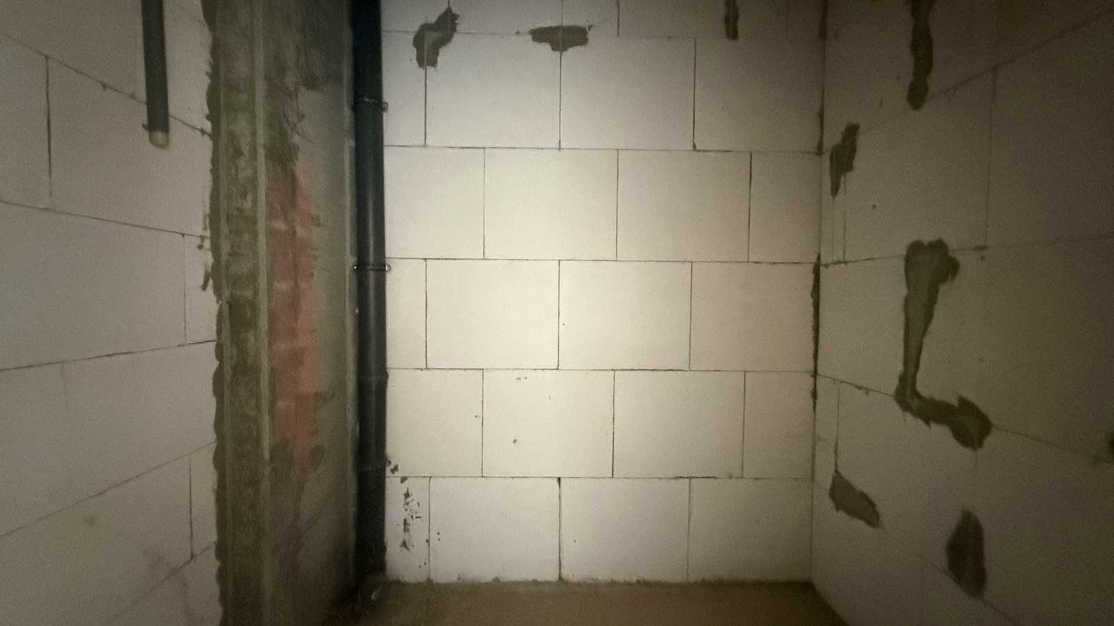 1877741882055996