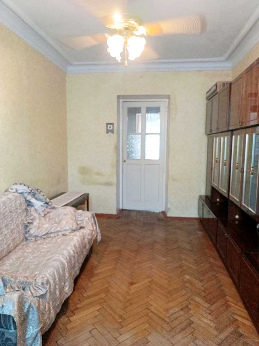 1877742403962463