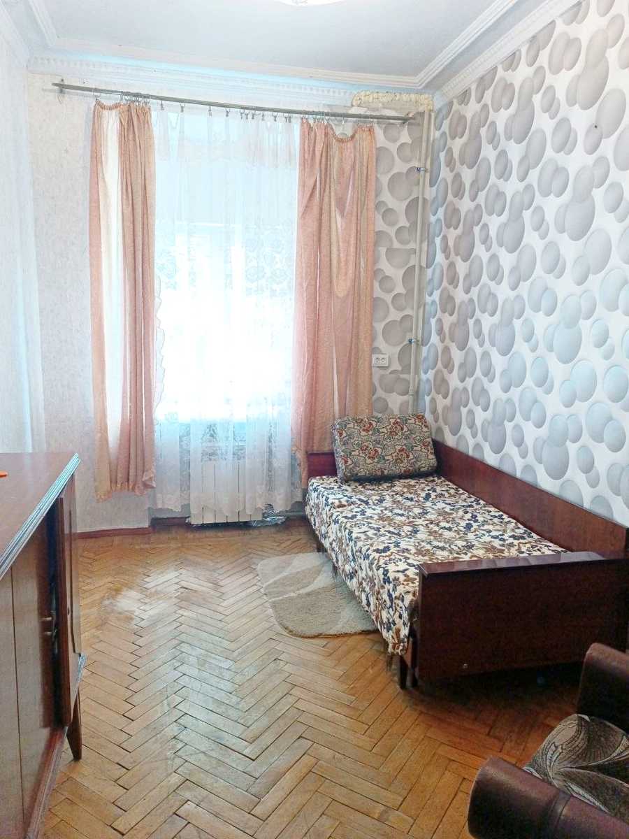 1877742404885668