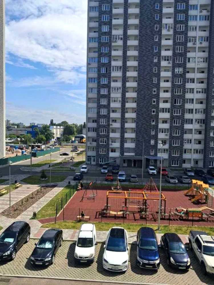 1877742974011645