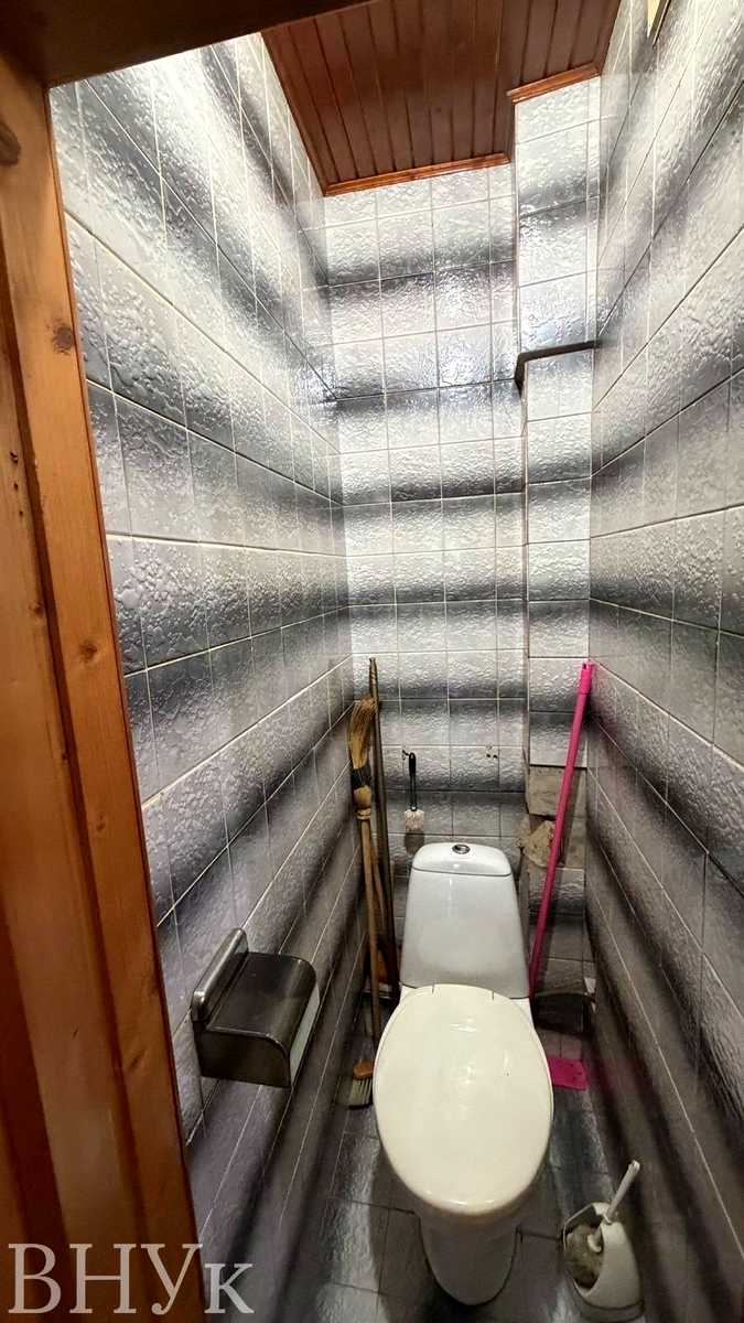 1877743809860571